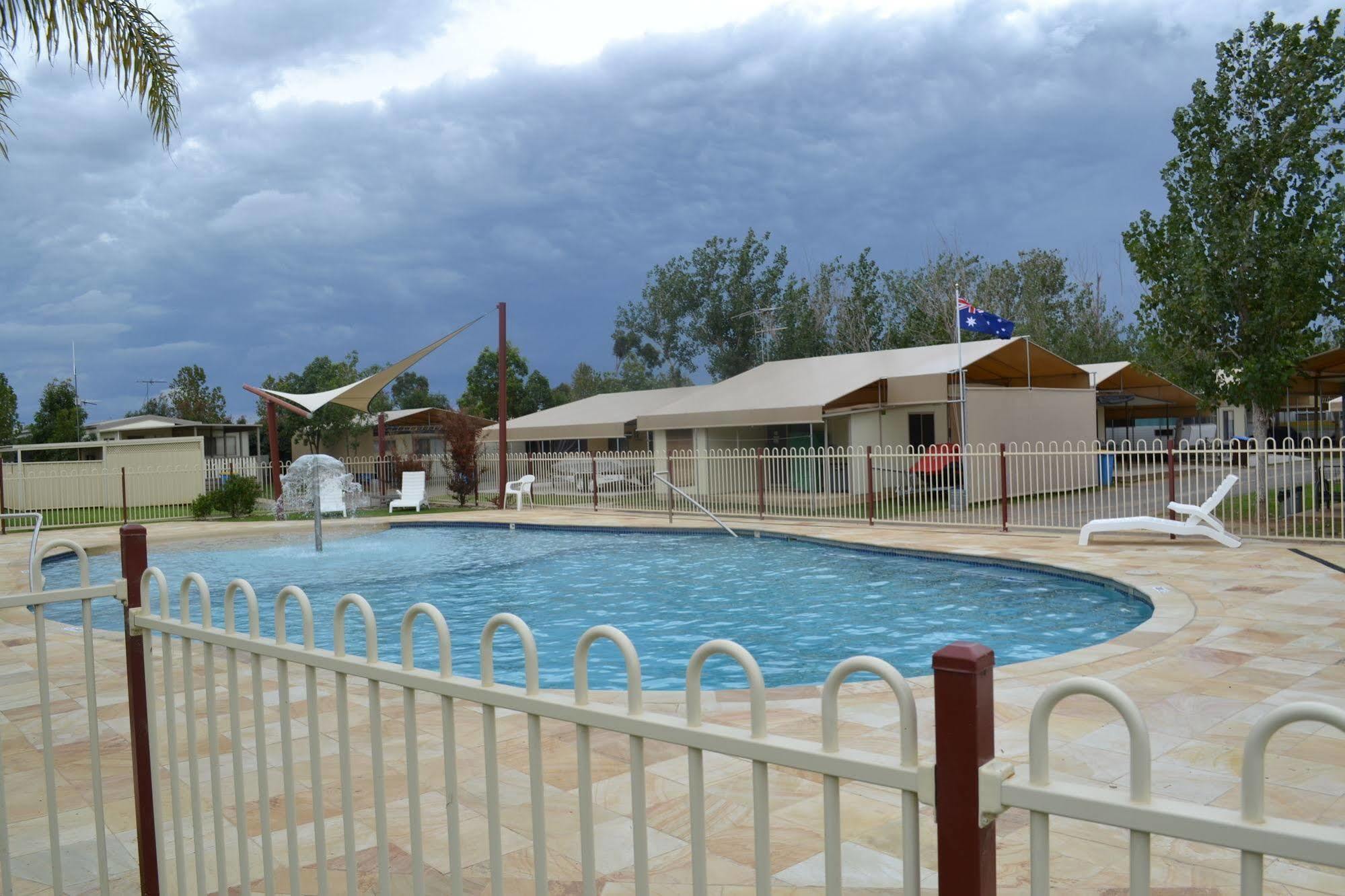 Sun Country Lifestyle Park Hotell Mulwala Exteriör bild